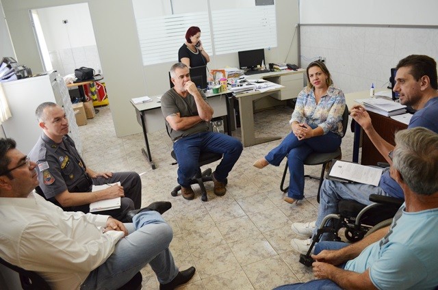 2018105_FOTO - Carla e Barilon visitam secretaria de Mobilidade Urbana de Hortolândia